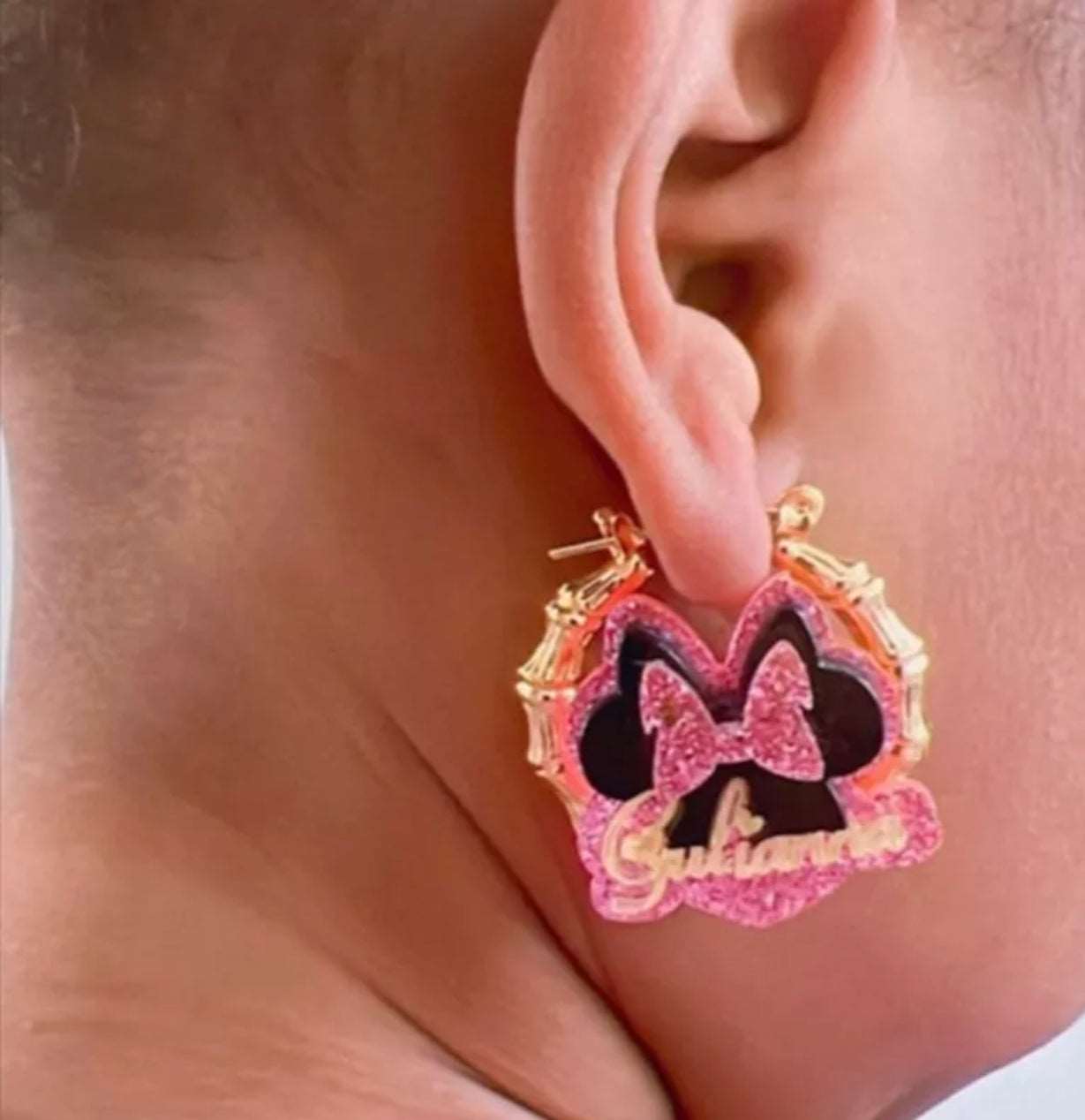 Bowtique Acrylic Necklace Set