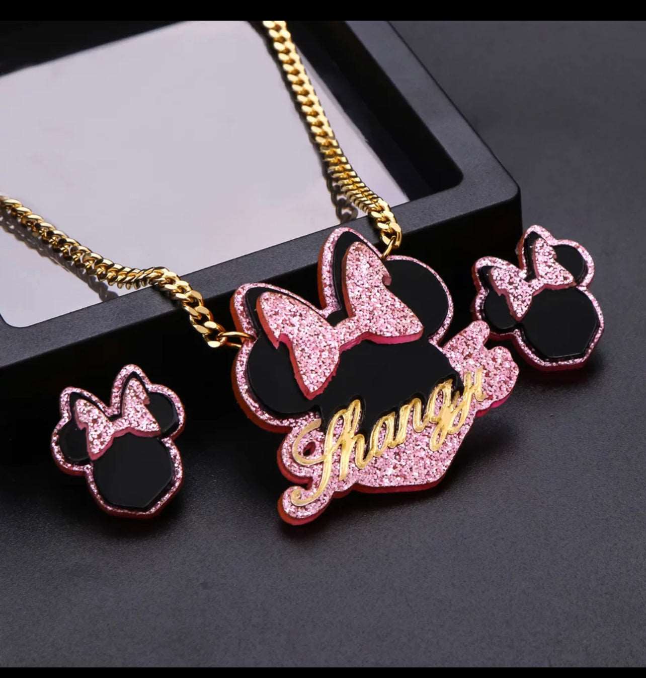 Bowtique Acrylic Necklace Set