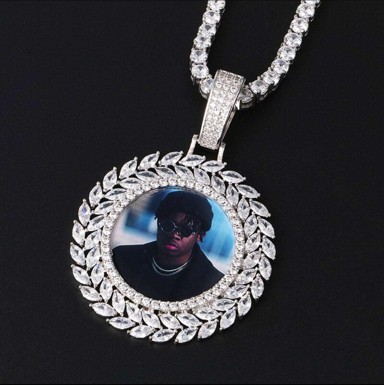 Grain Leaf Photo Pendant